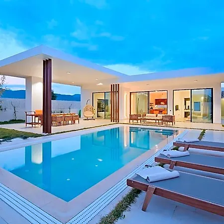 Ashta / Zen Isitmali Kapali Havuzlu 5* Fethiye